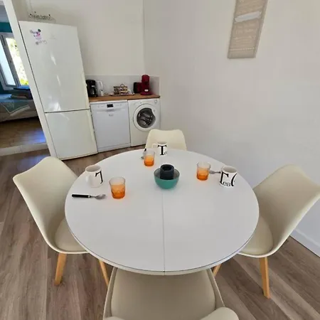 El Thau Apartment *
